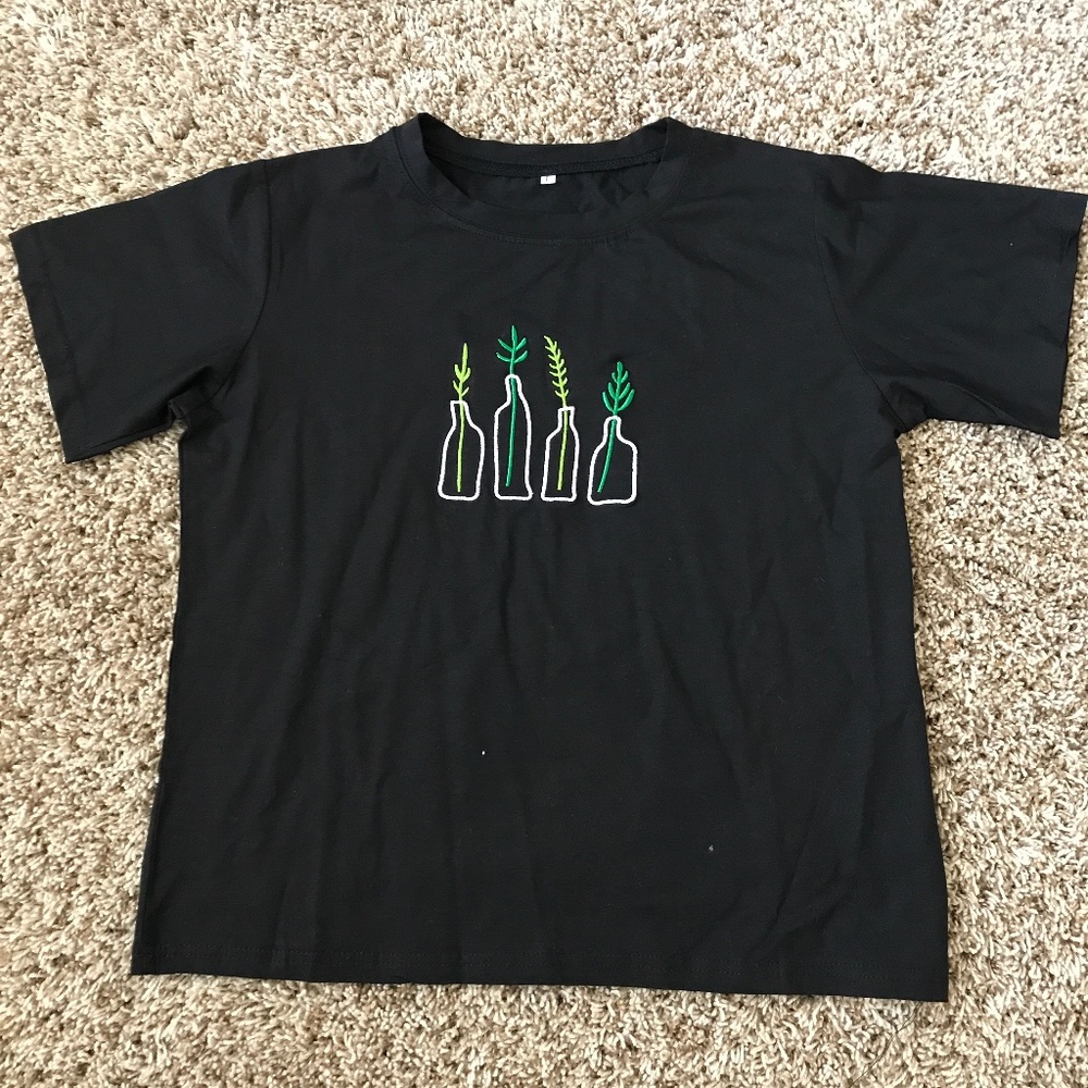 Embroidered tee